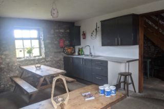 Alstonefield Camping Barn kitchen / living room